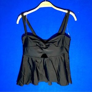 NWT Forever 21 Plus Swim Tankini Top